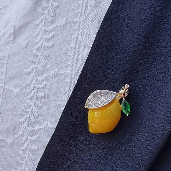 Elegant Yellow Lemon Brooch with Crystal Accents - Picture 4 of 5
